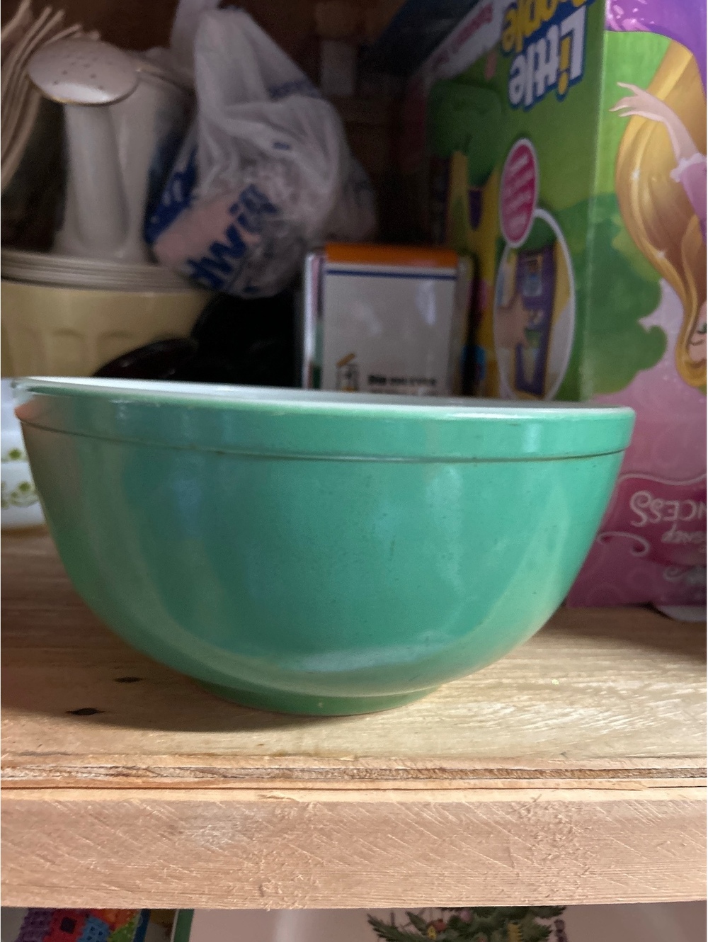 Pyrex bowl green